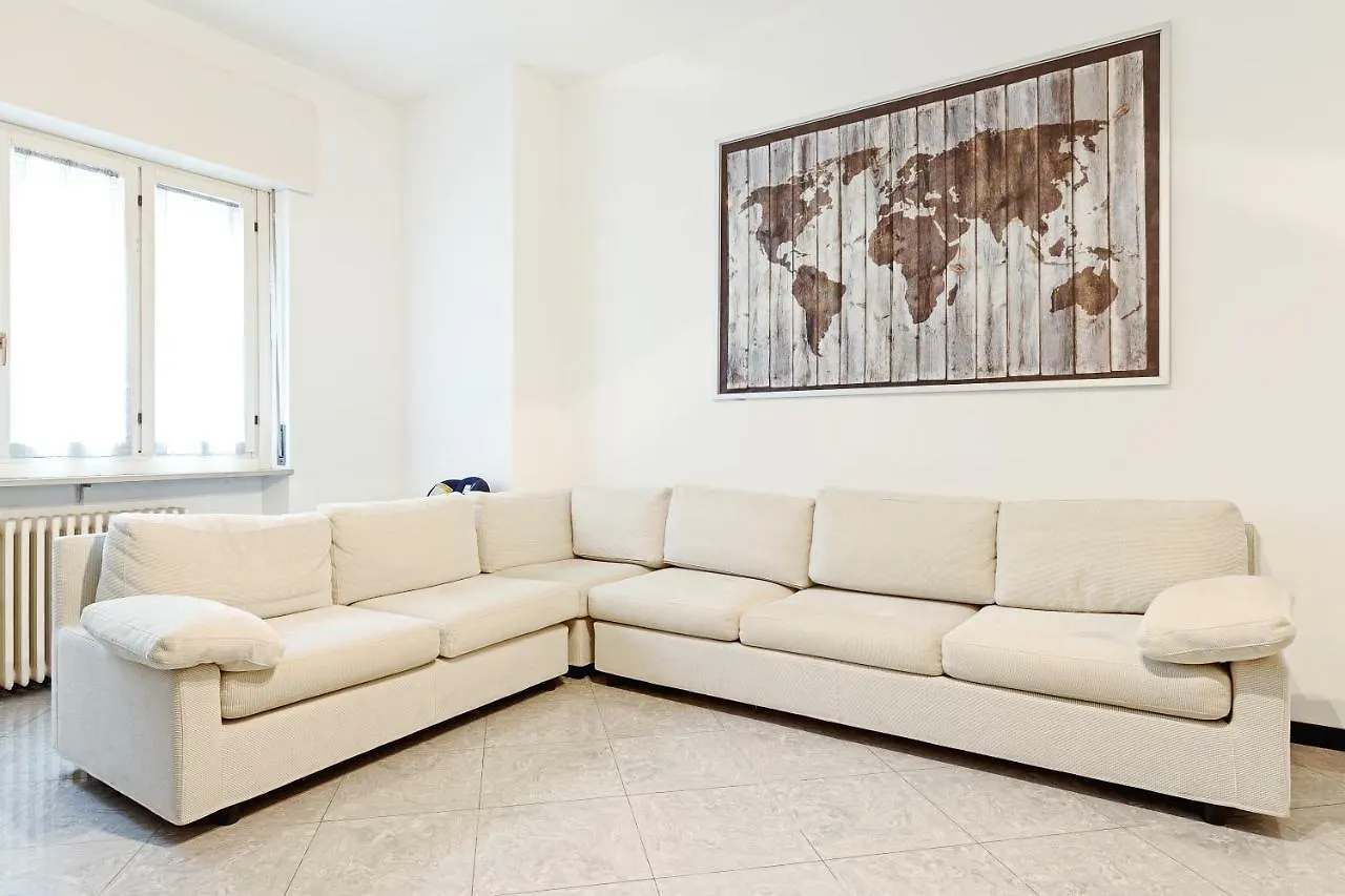 S. Maria Valle Central Roomy Flat Milano 0*,  İtalya